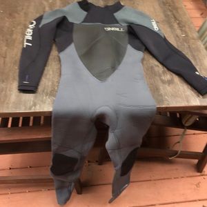 O’Neill men’s full wetsuit.  Size small.  4/3